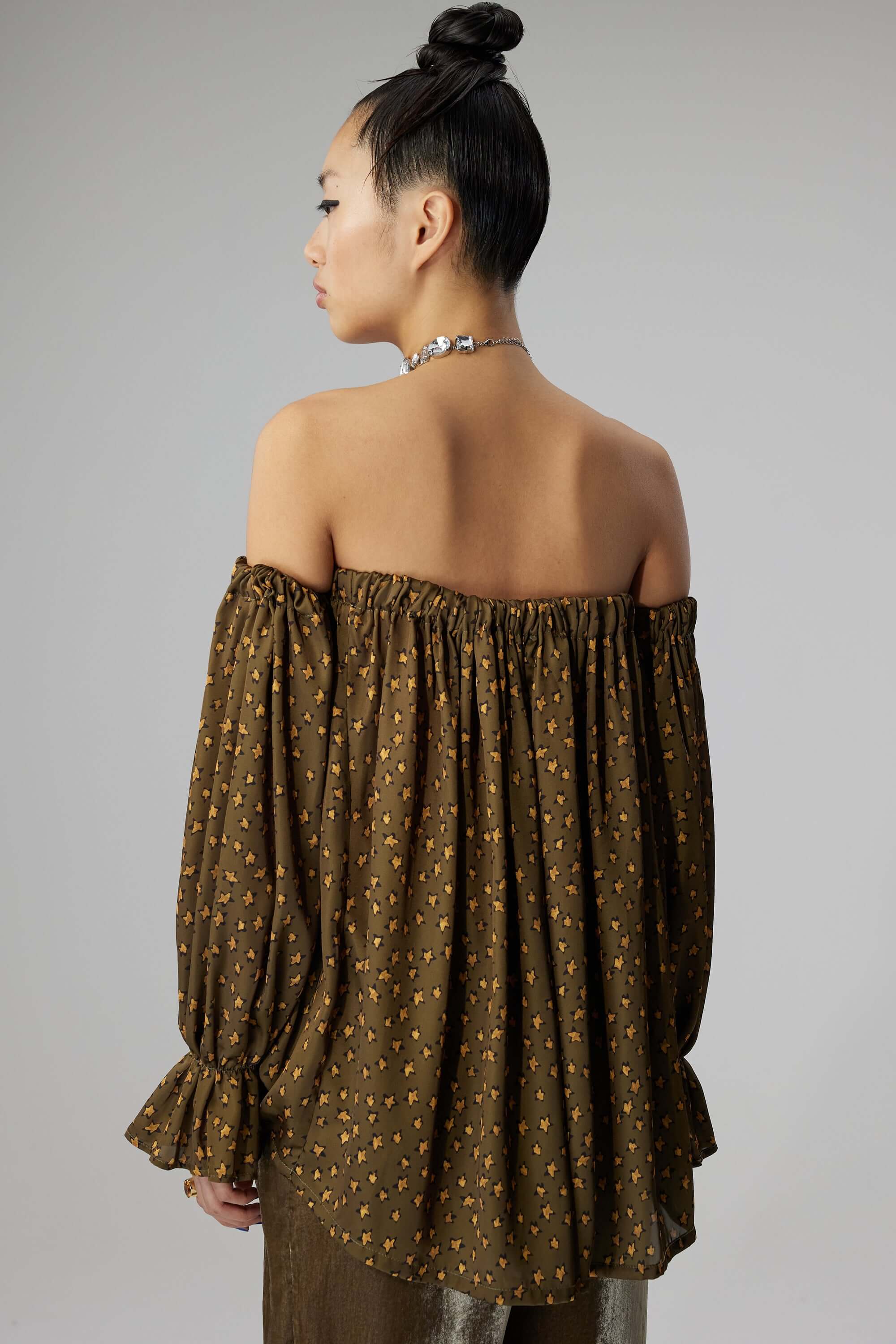 Penelope blouse in bark Messy Stars print