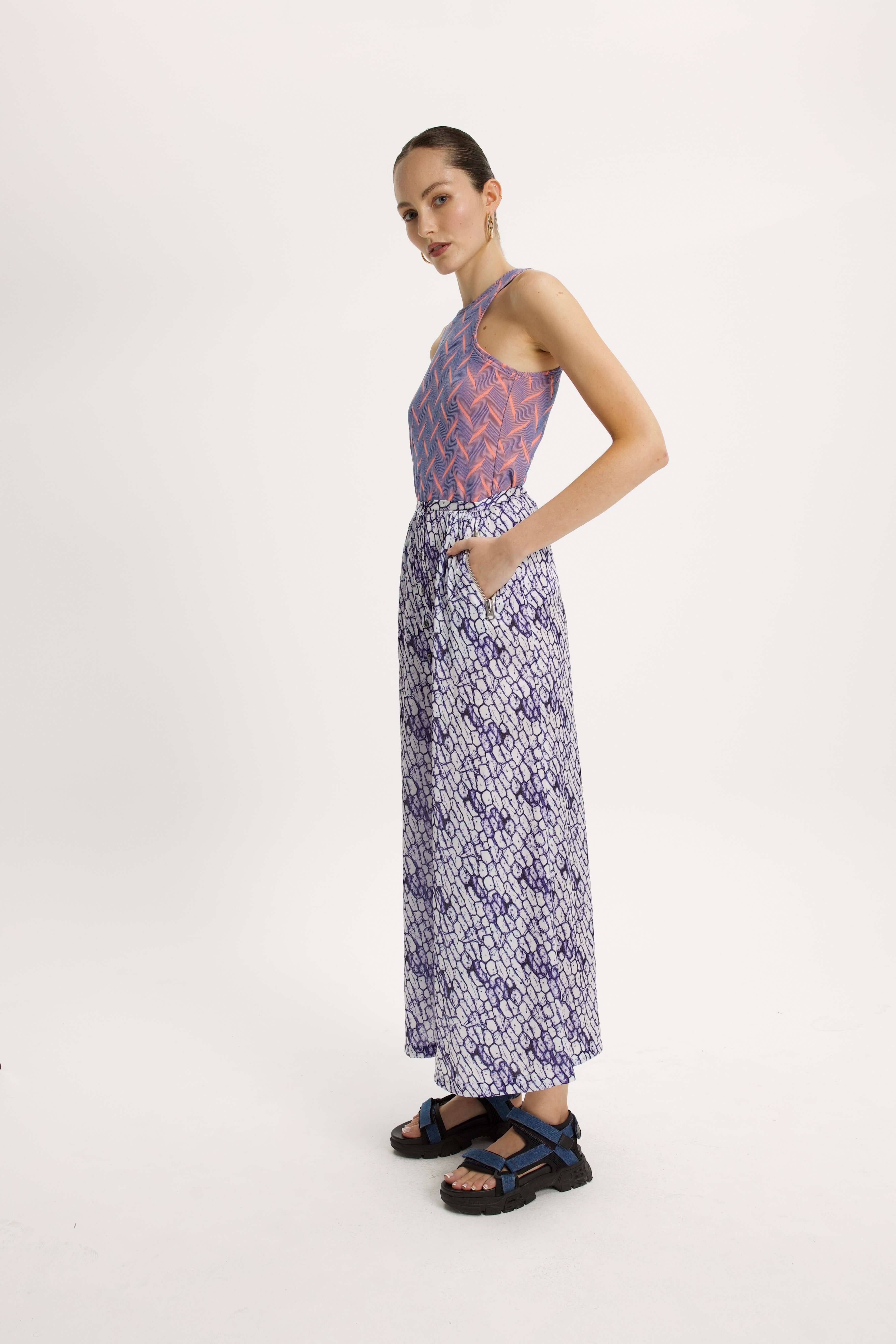 Pantalon Doll en imprimé cellules encrées