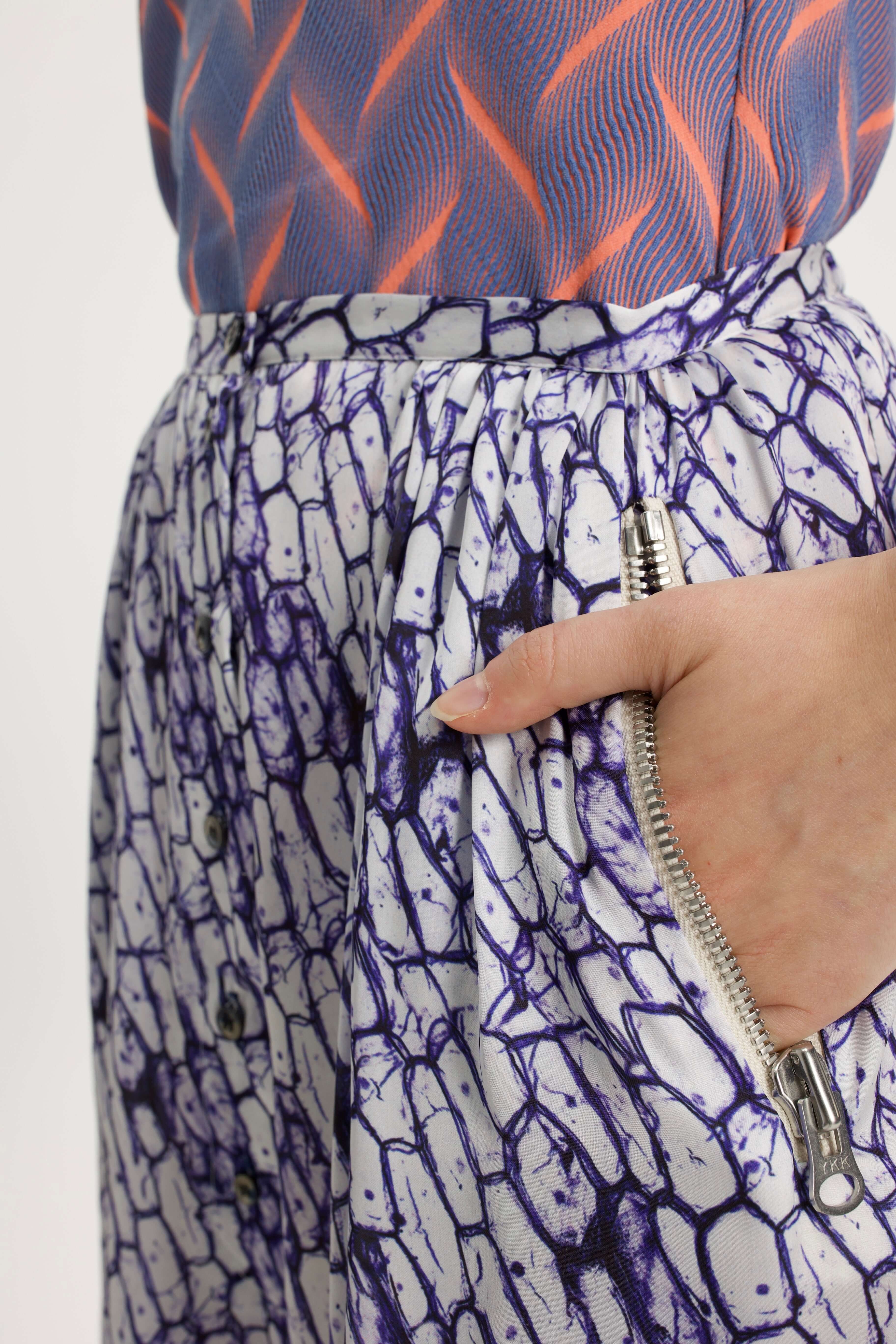 Pantalon Doll en imprimé cellules encrées