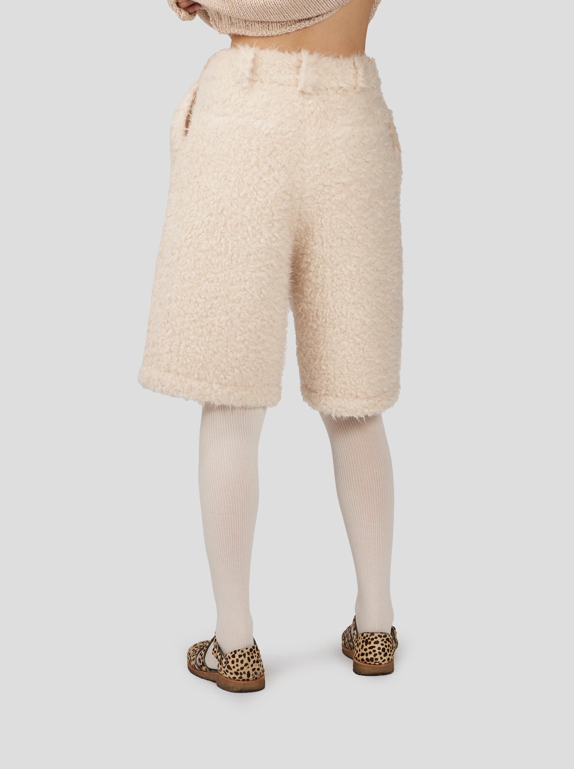 Moor Bermuda in Lama Curly Fleece