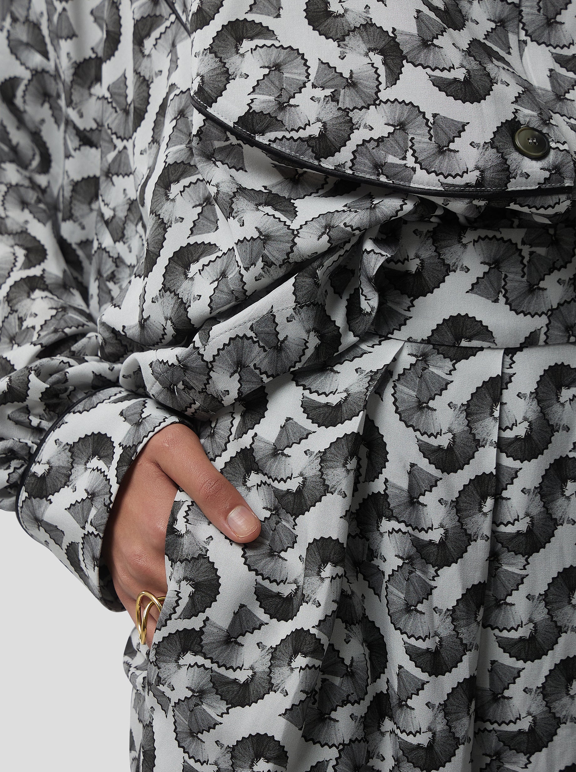 Tasman Shirt in Lead shavings print