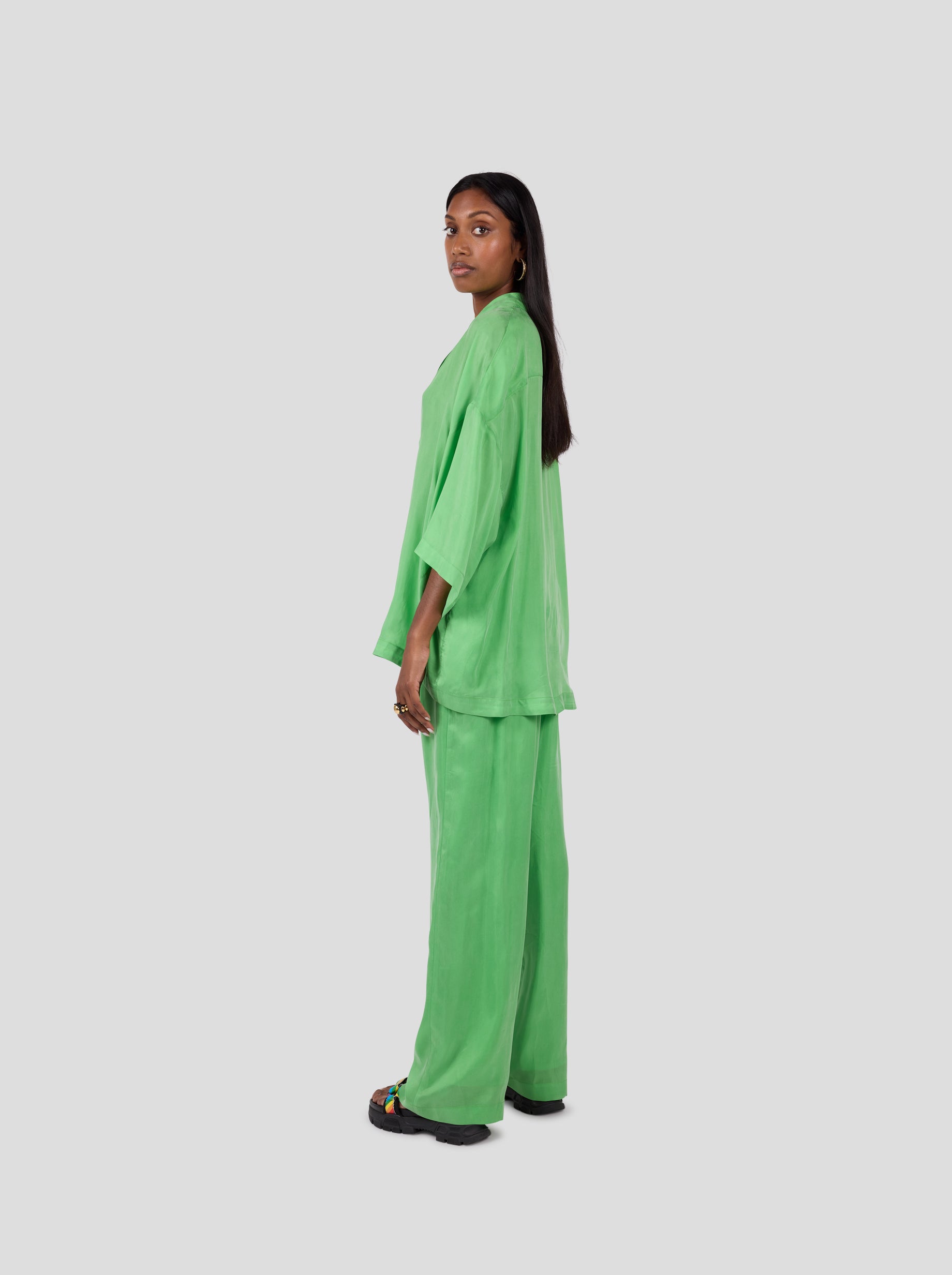 Eilish Shirt in Green Kelly Cupro