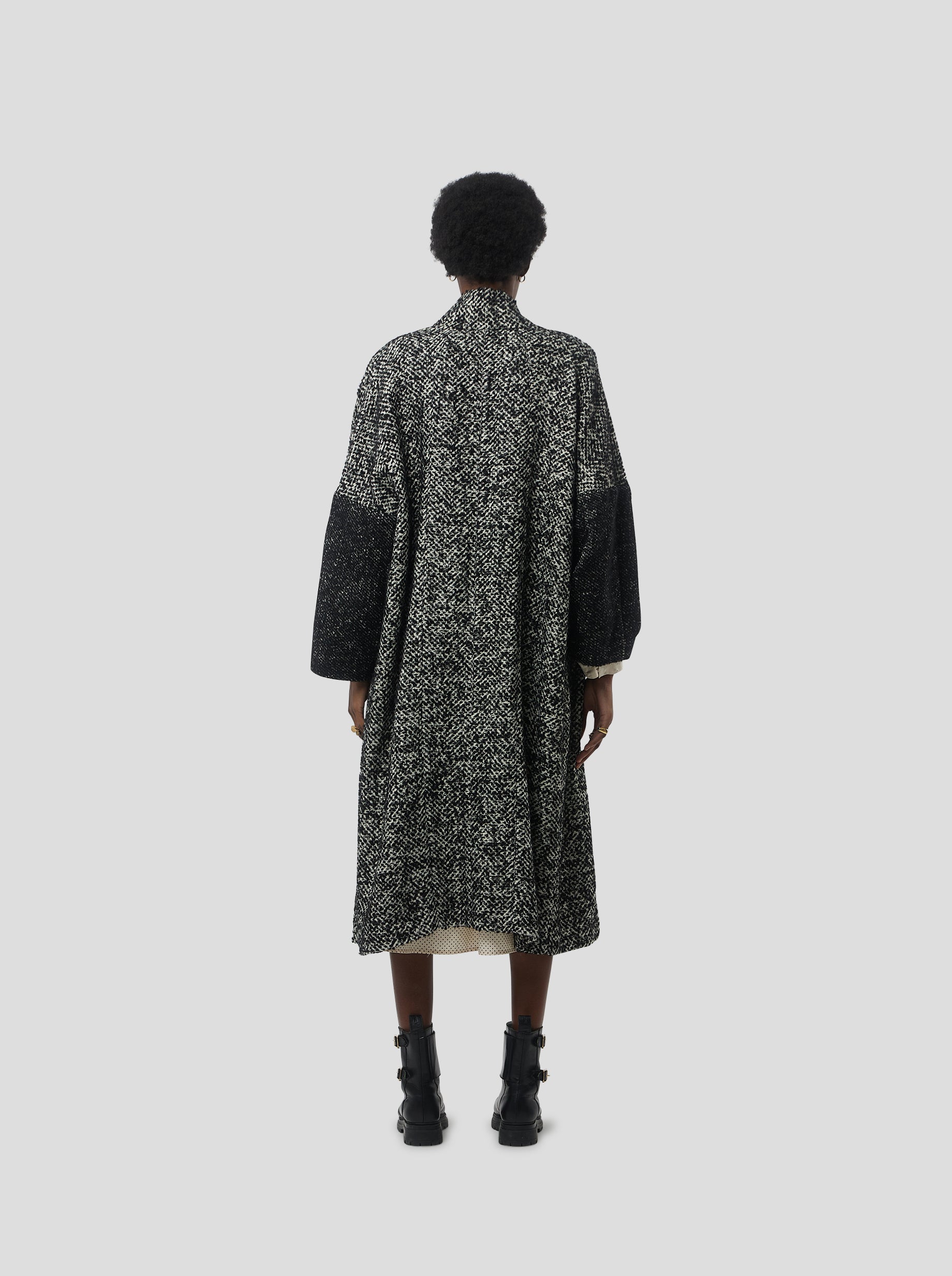 Eren coat in speckled grandfather-style wool