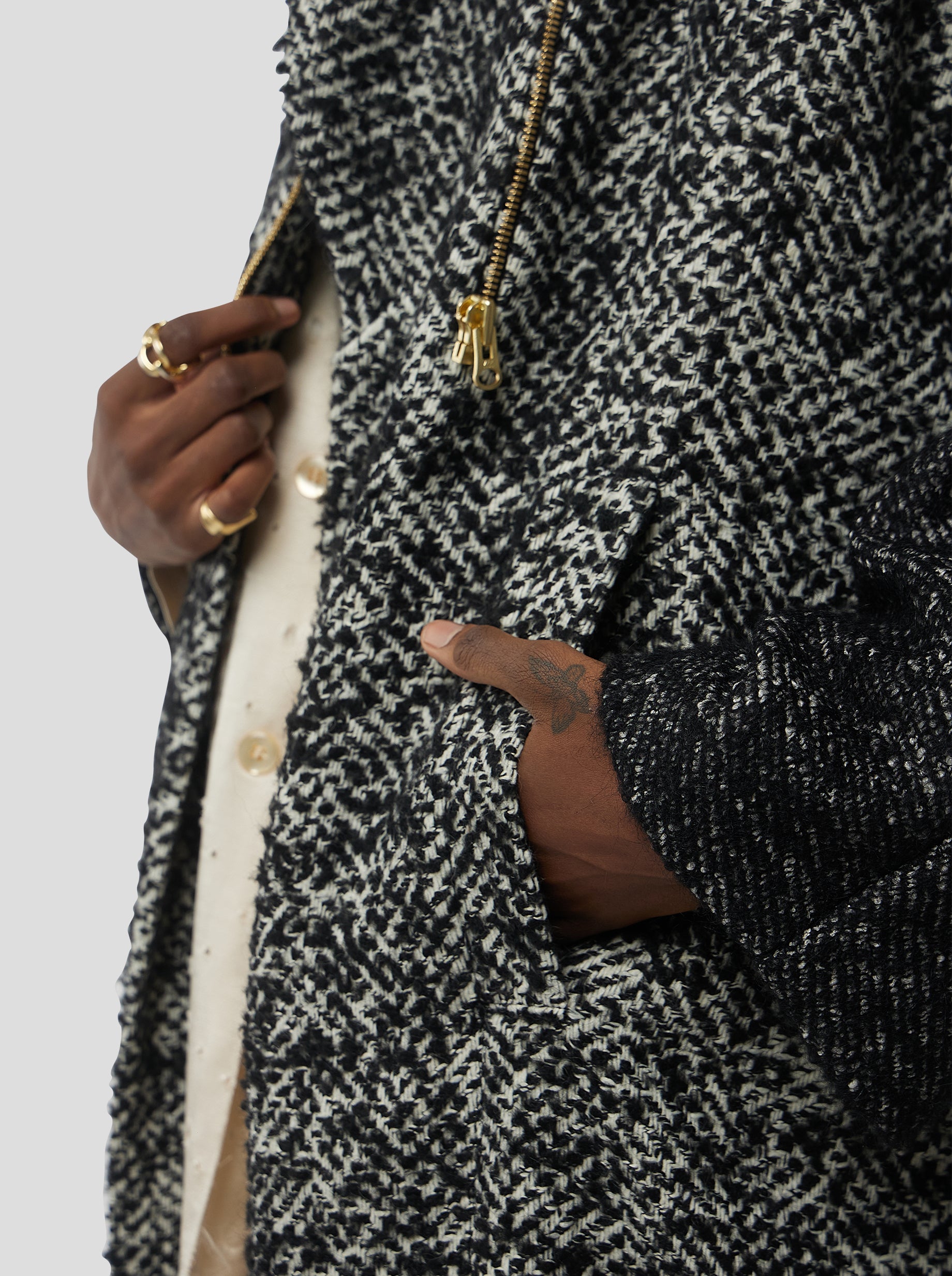 Eren coat in speckled grandfather-style wool