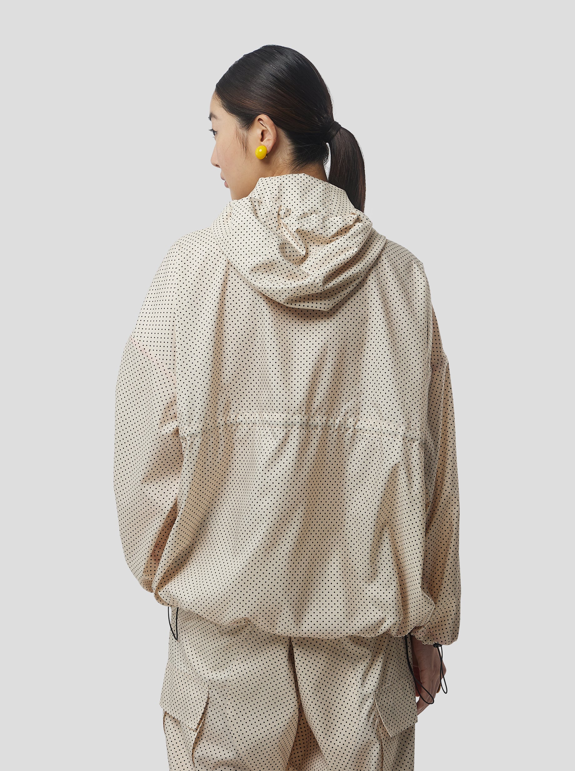 Tony Windbreaker in Black-Dotted Sand Technical Fabric