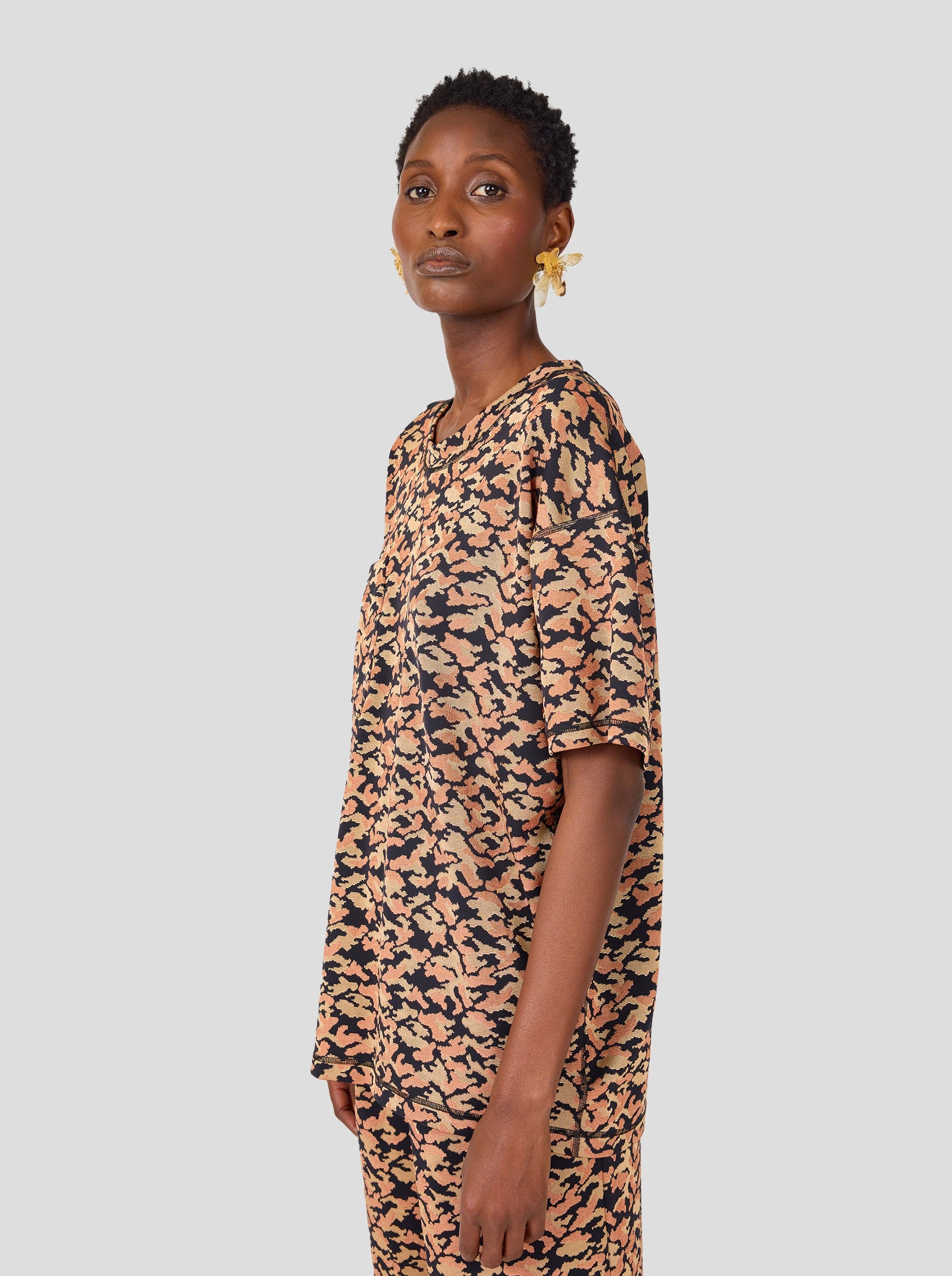 Dede T-shirt in Feline knit