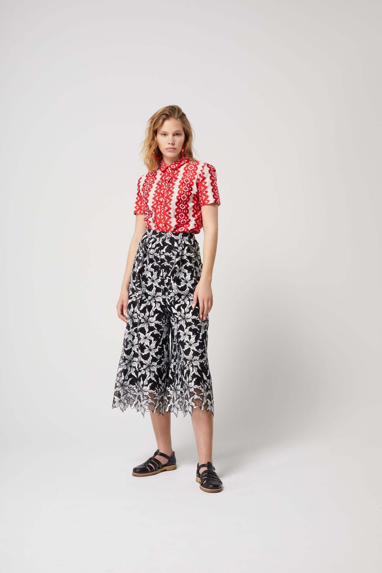 Doria shirt in Dalton embroidery