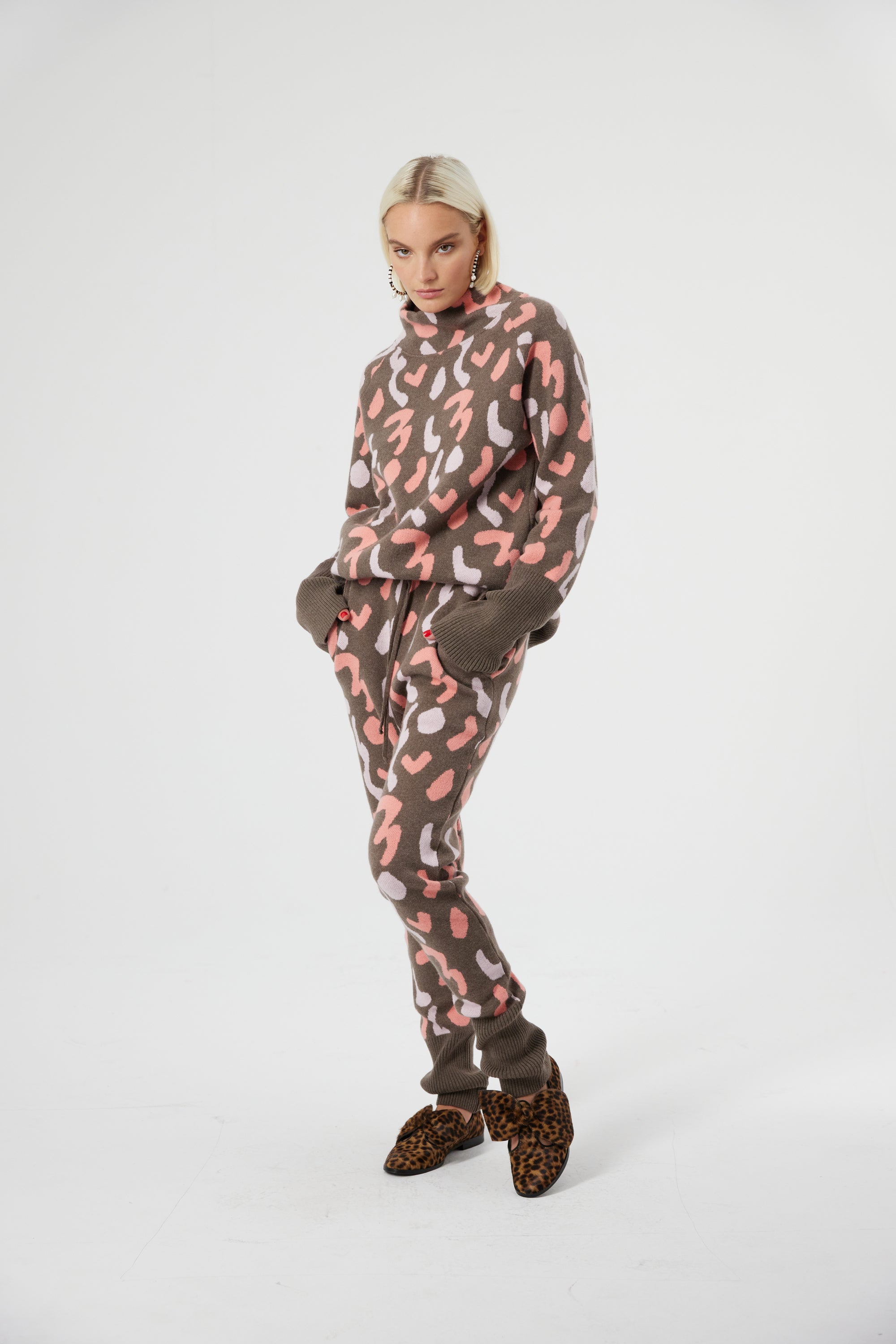 Noah pants in Tag cashmere