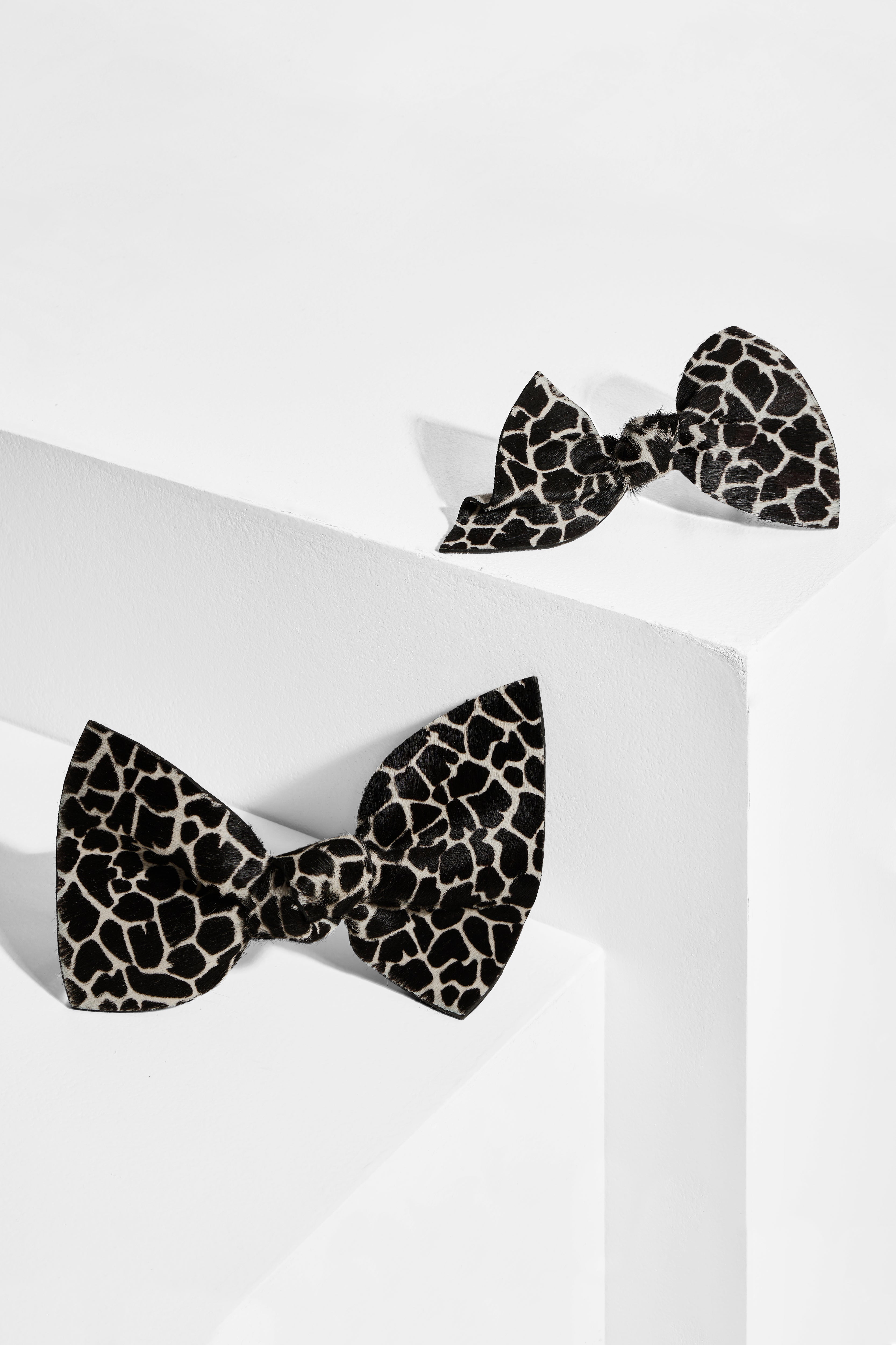 Petite barette en cuir imprimé girafe blanc
